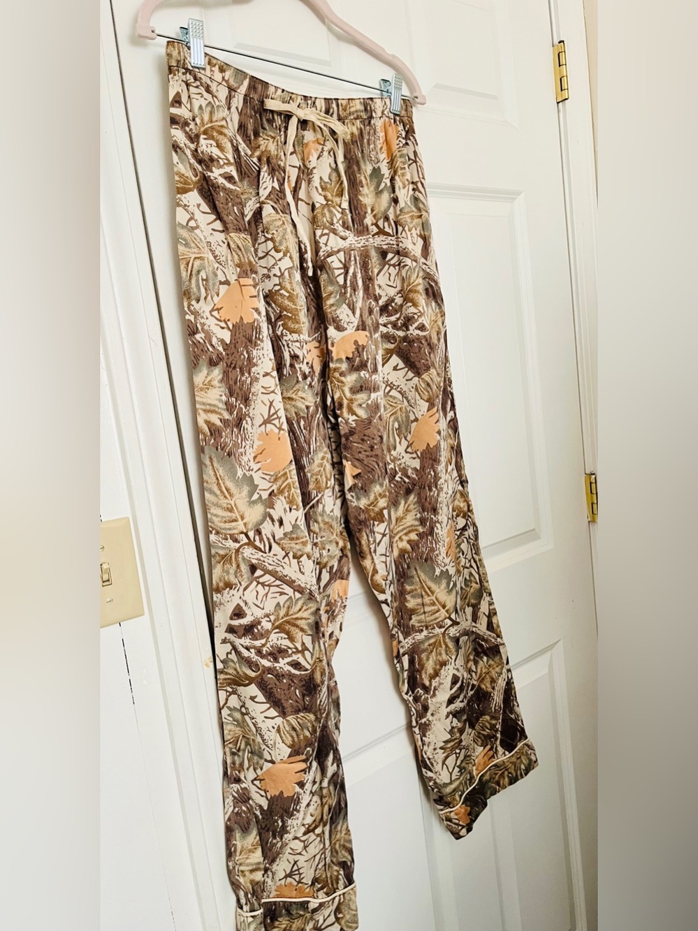 Cabela's Woman’s Silk Camouflage Pants in Brown and Tan